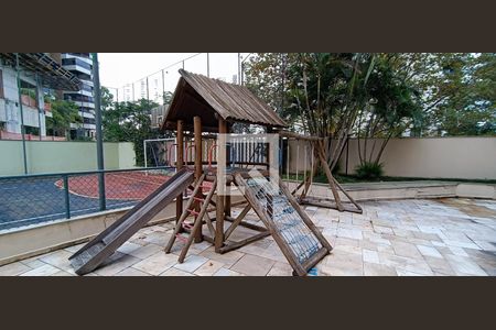 Apartamento para alugar com 185m², 3 quartos e 3 vagas Apartamento para alugar com 185m², 3 quartos e 3 vagasÁrea comum - Playground