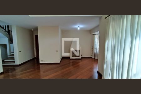Sala de apartamento para alugar com 3 quartos, 185m² em Vila Suzana, São Paulo
