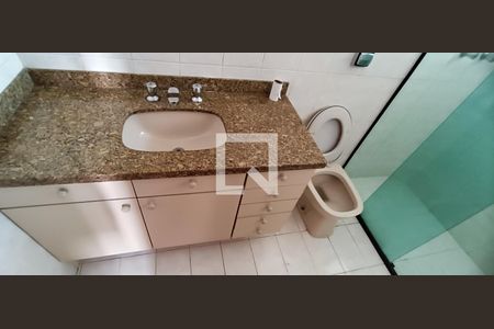 Apartamento para alugar com 185m², 3 quartos e 3 vagas Apartamento para alugar com 185m², 3 quartos e 3 vagasBanheiro da Suíte 2