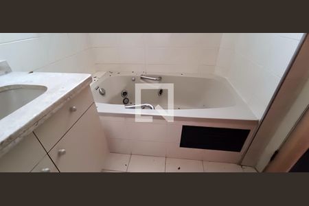 Apartamento para alugar com 185m², 3 quartos e 3 vagas Apartamento para alugar com 185m², 3 quartos e 3 vagasBanheiro da Suíte 1