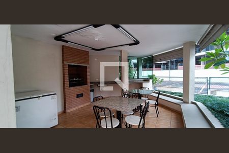 Apartamento para alugar com 185m², 3 quartos e 3 vagas Apartamento para alugar com 185m², 3 quartos e 3 vagasÁrea comum - Churrasqueira