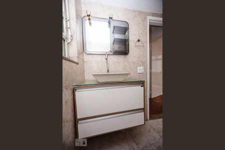 Banheiro de apartamento à venda com 1 quarto, 55m² em Icaraí, Niterói