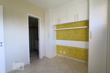 Quarto suite  de apartamento para alugar com 2 quartos, 88m² em Jacarepaguá, Rio de Janeiro