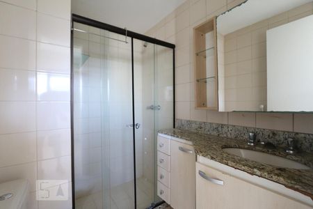 Banheiro suite  de apartamento para alugar com 2 quartos, 88m² em Jacarepaguá, Rio de Janeiro