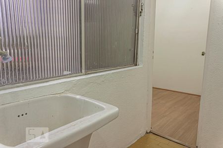 Área de Serviço de apartamento à venda com 2 quartos, 75m² em Vila Suzana, São Paulo