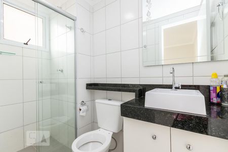 Banheiro  de apartamento para alugar com 1 quarto, 25m² em Vila Campanela, São Paulo