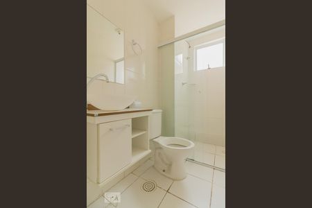 Banheiro  de apartamento para alugar com 2 quartos, 48m² em Parque Erasmo Assunção, Santo André