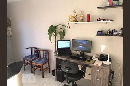 Sala de kitnet/studio para alugar com 1 quarto, 34m² em Itacorubi, Florianópolis