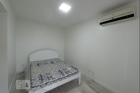 Quarto 2 de apartamento para alugar com 2 quartos, 45m² em Coqueiros, Florianópolis