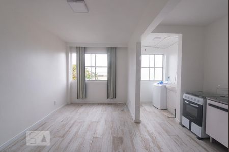 Sala de apartamento para alugar com 2 quartos, 45m² em Coqueiros, Florianópolis