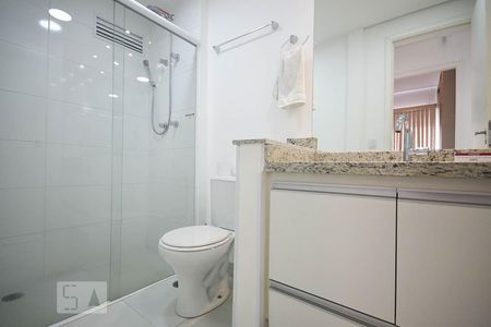 Banheiro de apartamento à venda com 2 quartos, 54m² em Vila Andrade, São Paulo