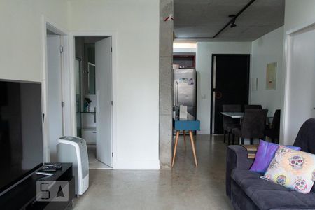 Sala de apartamento para alugar com 2 quartos, 70m² em Vila Regente Feijó, São Paulo