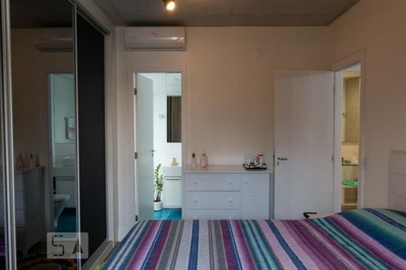 Suíte de apartamento para alugar com 2 quartos, 70m² em Vila Regente Feijó, São Paulo