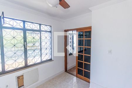 Suíte de casa para alugar com 3 quartos, 140m² em Irajá, Rio de Janeiro