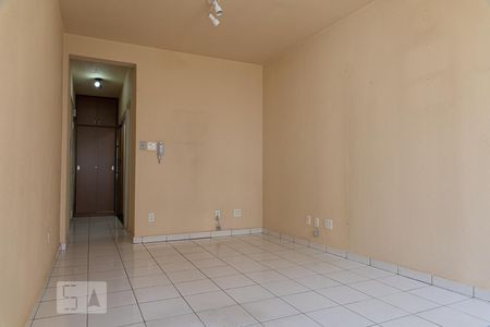 Sala/Quarto de kitnet/studio à venda com 1 quarto, 30m² em República, São Paulo