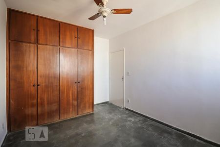 Quarto 1 de apartamento para alugar com 2 quartos, 80m² em Setor Oeste, Goiânia