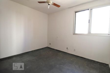 Quarto 2 de apartamento para alugar com 2 quartos, 80m² em Setor Oeste, Goiânia