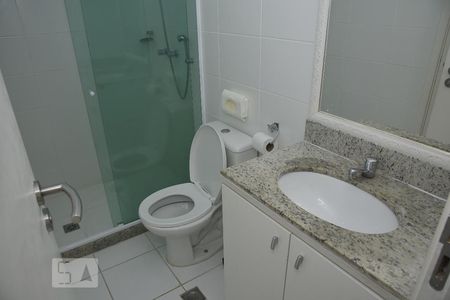 Banheiro Social de apartamento à venda com 3 quartos, 72m² em Jacarepaguá, Rio de Janeiro