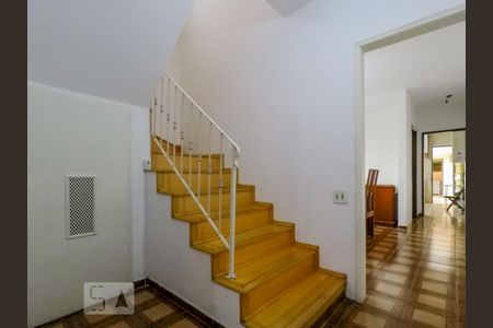 Casa à venda com 3 quartos, 209m² em Vila Gumercindo, São Paulo