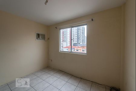 Quarto 2 de apartamento para alugar com 2 quartos, 70m² em Kobrasol, São José