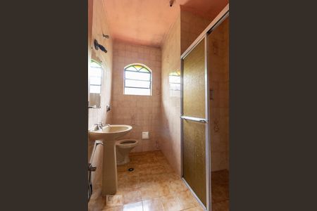 Banheiro Social  de casa à venda com 3 quartos, 224m² em Vila Vasconcelos, São Paulo