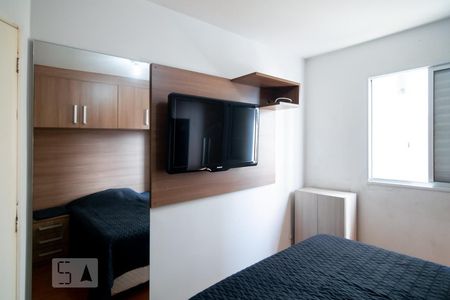 Quarto 1 de apartamento para alugar com 2 quartos, 58m² em Jardim Marajoara, São Paulo