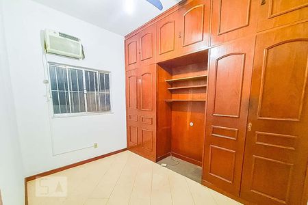 Quarto de apartamento para alugar com 2 quartos, 90m² em Jardim Guanabara, Rio de Janeiro