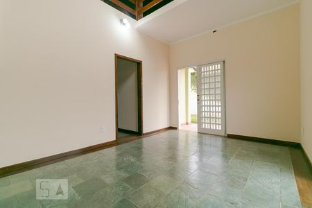 Sala de casa de condomínio à venda com 5 quartos, 117m² em Sítios de Recreio Gramado, Campinas