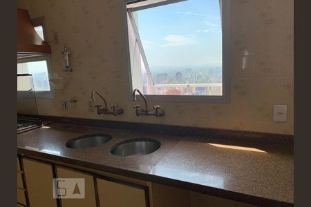 Cozinha de apartamento à venda com 3 quartos, 200m² em Aclimação, São Paulo