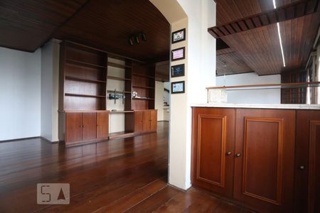 Sala de casa à venda com 4 quartos, 300m² em Cidade São Francisco, São Paulo