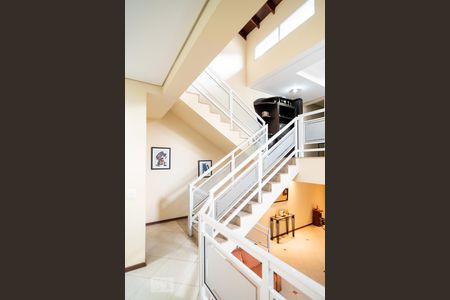 Escadas de casa à venda com 4 quartos, 332m² em Vila Nova Caledônia, São Paulo