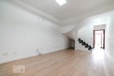 Sala de casa para alugar com 2 quartos, 135m² em Vila Nova Mazzei, São Paulo