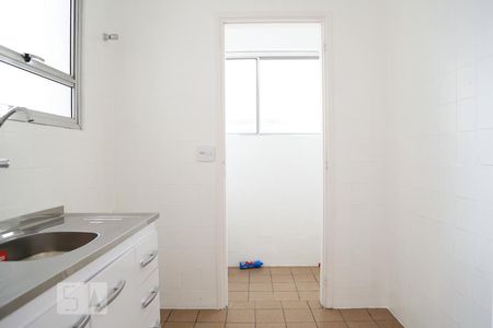 Cozinha de apartamento para alugar com 1 quarto, 50m² em Vila Guarani (z Sul), São Paulo