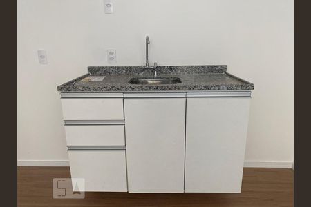 Cozinha de apartamento para alugar com 2 quartos, 35m² em Bela Vista, São Paulo