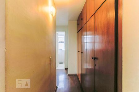 Corredor de apartamento à venda com 2 quartos, 68m² em Jardim da Saúde, São Paulo