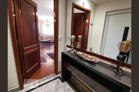 Hall de Entrada de apartamento para alugar com 3 quartos, 150m² em Vila Andrade, São Paulo