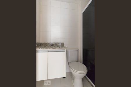 Banheiro de apartamento à venda com 2 quartos, 51m² em Vila Vitório Mazzei, São Paulo