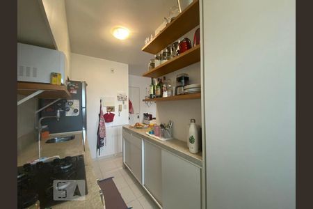 Cozinha de apartamento à venda com 2 quartos, 52m² em Lapa, São Paulo