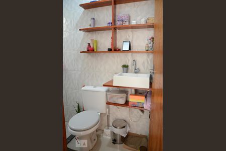 Banheiro de casa para alugar com 1 quarto, 56m² em Olaria, Canoas