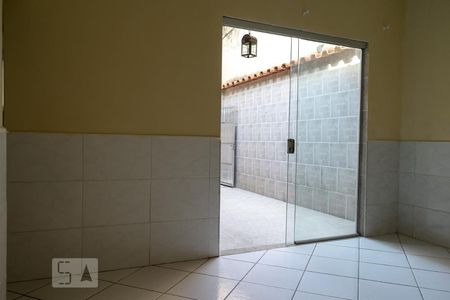 Sala de casa para alugar com 2 quartos, 55m² em Vila da Penha, Rio de Janeiro