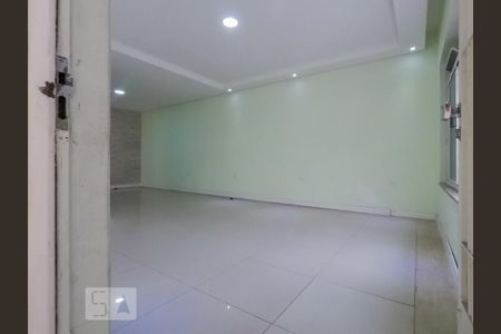 Casa à venda com 4 quartos, 272m² em Vila Brasilina, São Paulo