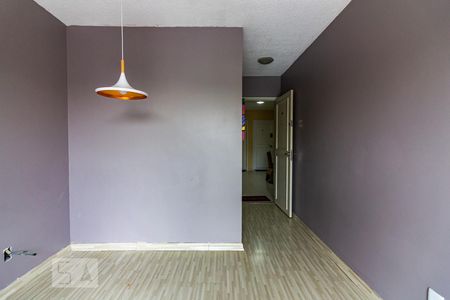 Sala de apartamento para alugar com 2 quartos, 65m² em Jardim Celeste, São Paulo