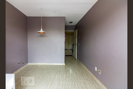 Sala de apartamento para alugar com 2 quartos, 65m² em Jardim Celeste, São Paulo