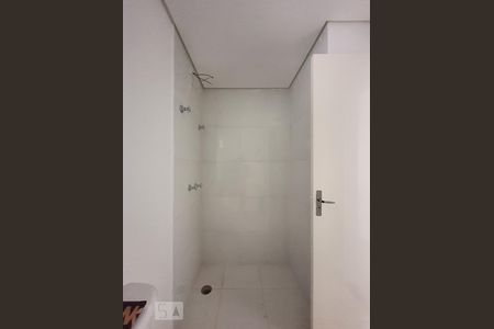 Banheiro  de apartamento à venda com 3 quartos, 83m² em Cambuci, São Paulo