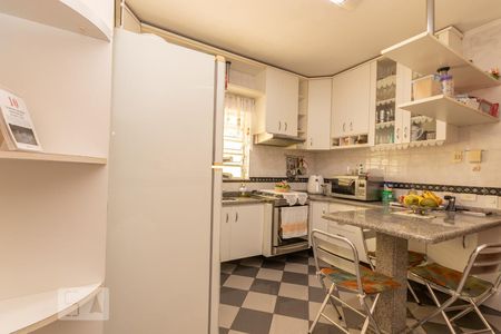 Cozinha de casa à venda com 3 quartos, 150m² em Parque Císper, São Paulo