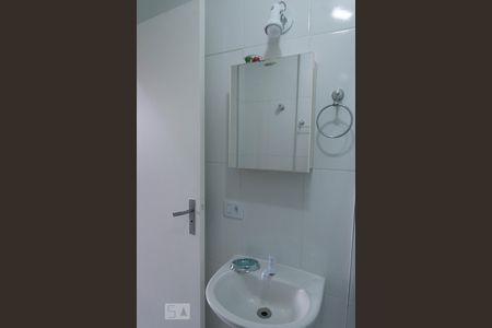 Banheiro de apartamento para alugar com 1 quarto, 34m² em Vila Buarque, São Paulo