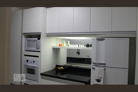 Cozinha de apartamento à venda com 2 quartos, 50m² em Jardim Myrian Moreira da Costa, Campinas