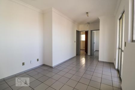 Sala de apartamento para alugar com 3 quartos, 66m² em Setor Bela Vista, Goiânia