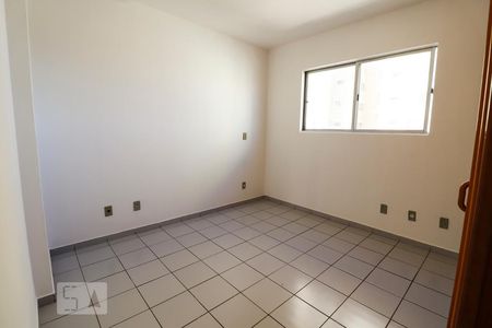 Quarto 2 de apartamento para alugar com 3 quartos, 66m² em Setor Bela Vista, Goiânia