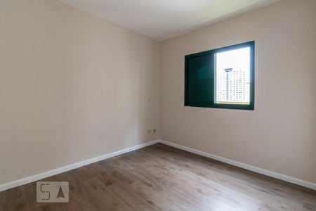 Suíte de apartamento para alugar com 3 quartos, 77m² em Alphaville Industrial, Barueri